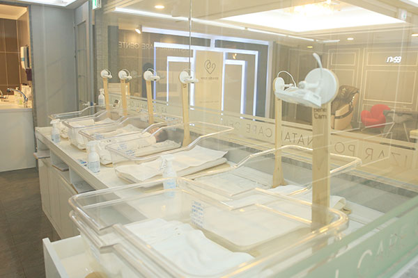 신생아실<br/><span>Newborn baby room</span> 이미지
